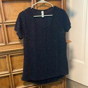 Lularoe black sparkly flowy tshirt size small.
